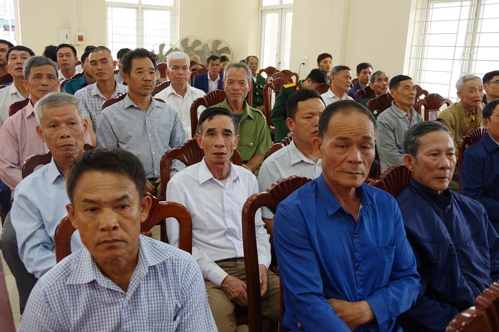 Những người ứng cử ĐBQH khóa XVI tiếp xúc cử tri, vận động bầu cử tại đơn vị bầu cử số 3