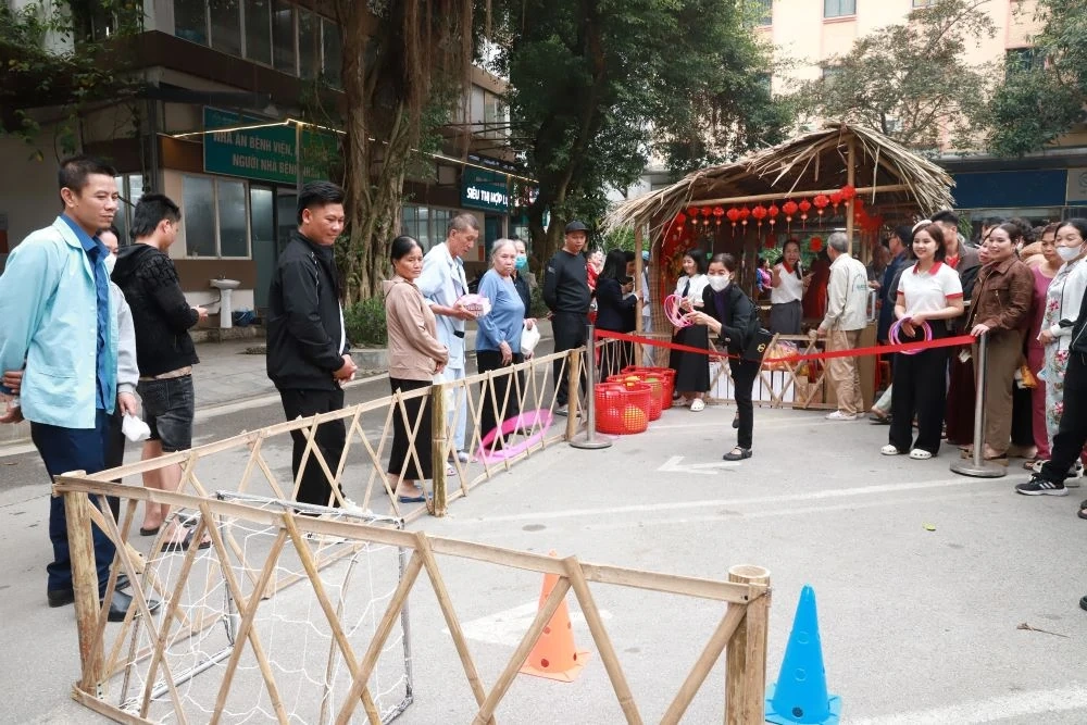 Hội chợ Xuân 2026 “Xuân ấm áp - Kết nối yêu thương” lan tỏa tinh thần nhân ái cộng đồng