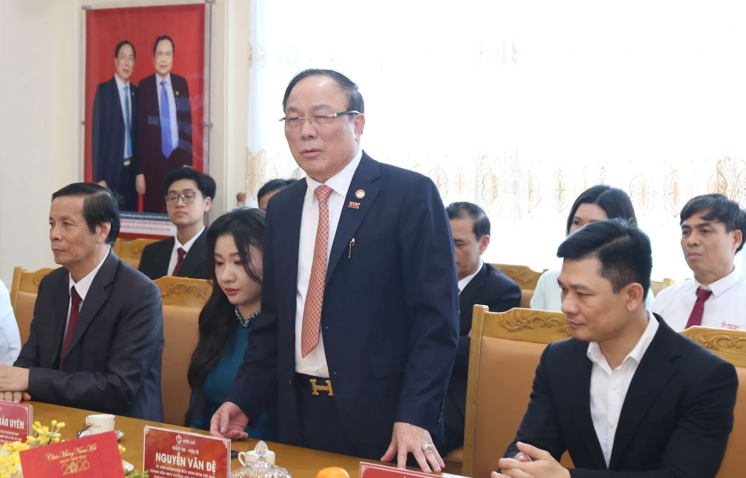 Nêu cao tinh thần đoàn kết, phát huy y đức, hết lòng vì người bệnh