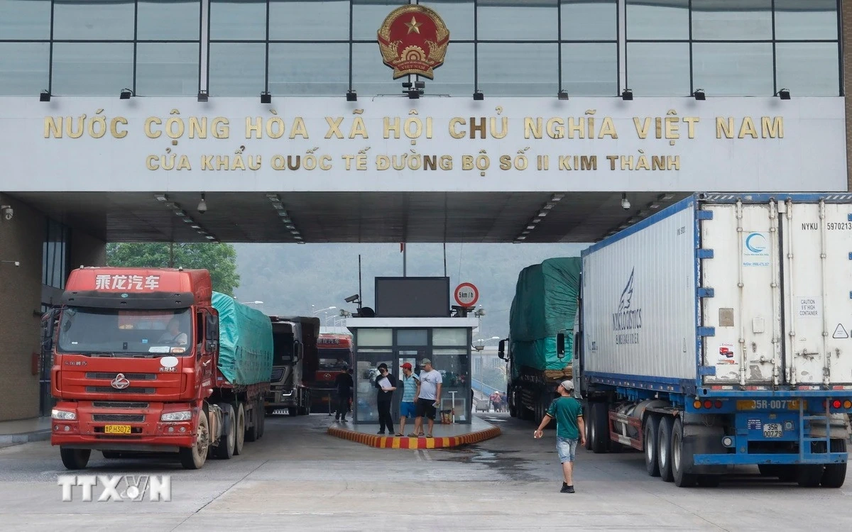 Thủ tướng: Đôn đốc thực hiện nhiệm vụ trọng tâm sau kỳ nghỉ Tết Bính Ngọ