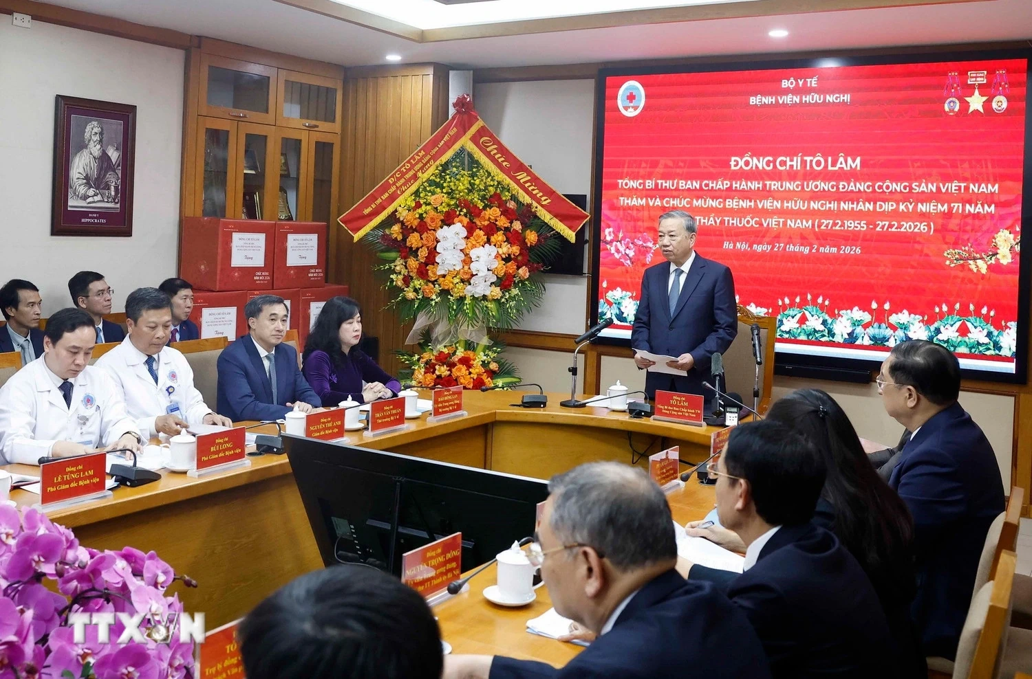 Tổng Bí thư: Thầy thuốc là điểm tựa của người bệnh trong thời khắc khó khăn nhất