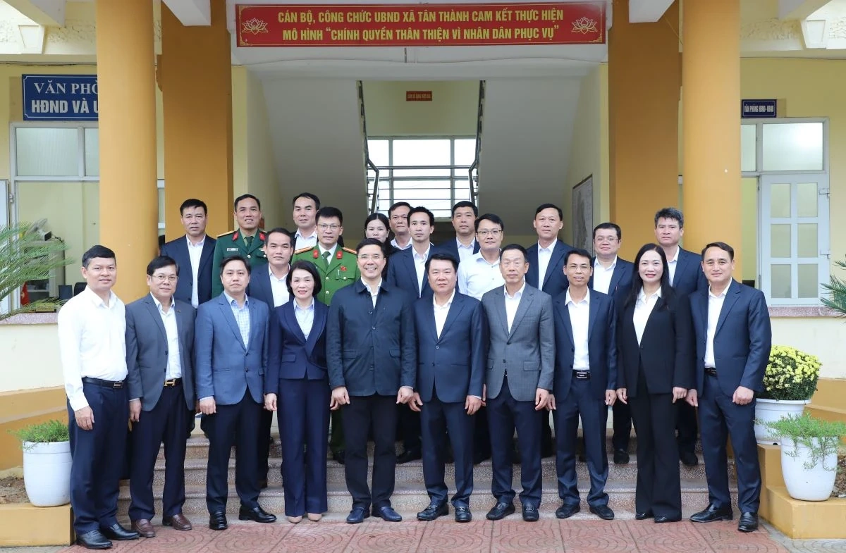 Phó Bí thư Thường trực Tỉnh ủy Nguyễn Hồng Phong dự lễ ra quân sản xuất đầu năm và làm việc tại xã Tân Thành