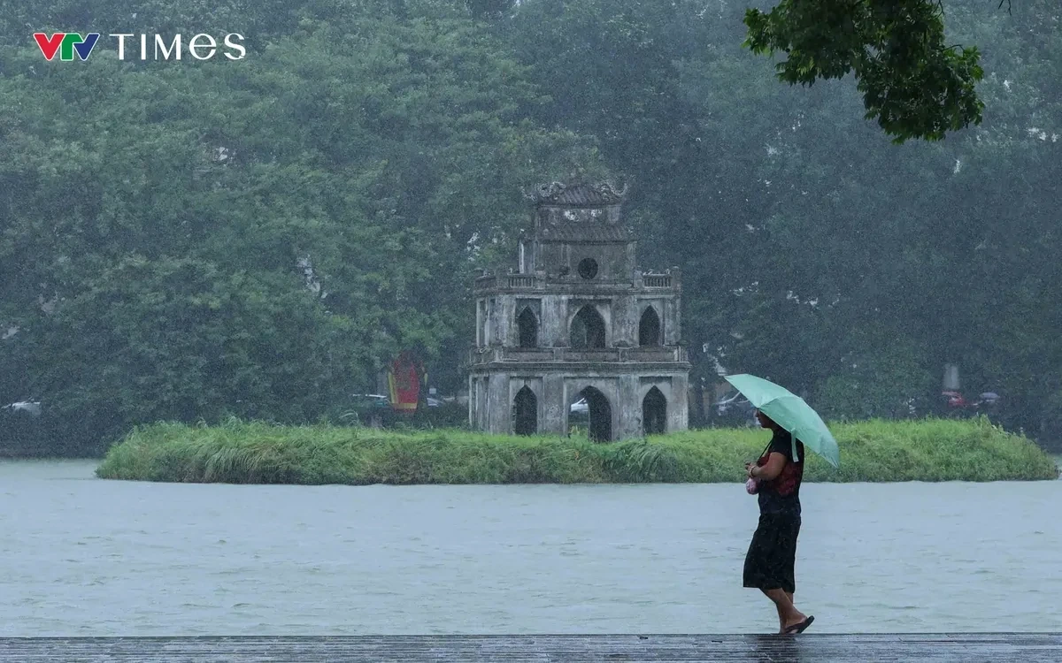 Bắc Bộ và Bắc Trung Bộ mưa dông, Nam Bộ trời nắng