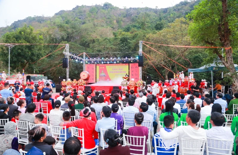 Tưng bừng Lễ hội Từ Thức năm 2026