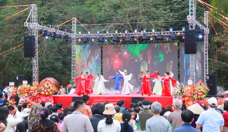 Tưng bừng Lễ hội Từ Thức năm 2026