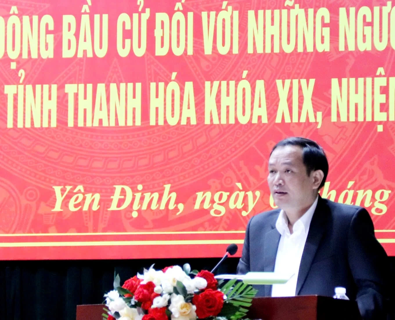 Ứng cử viên đại biểu HĐND tỉnh tiếp xúc cử tri thuộc đơn vị bầu cử số 15