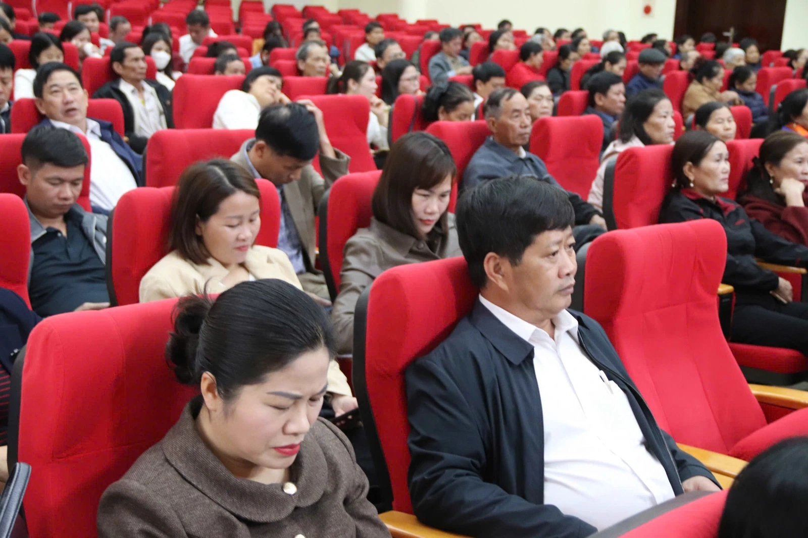 Ứng cử viên đại biểu HĐND tỉnh tiếp xúc cử tri thuộc đơn vị bầu cử số 15