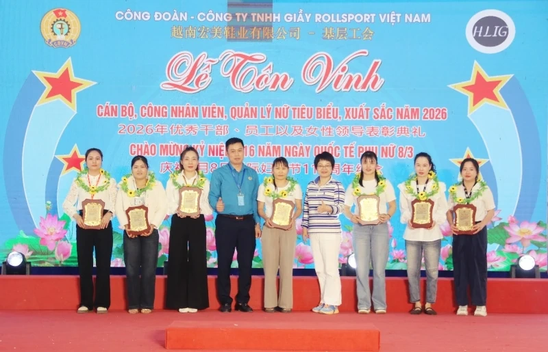 Công đoàn Công ty TNHH Giầy Rollsport Việt Nam tôn vinh 200 cán bộ, công nhân viên tiêu biểu
