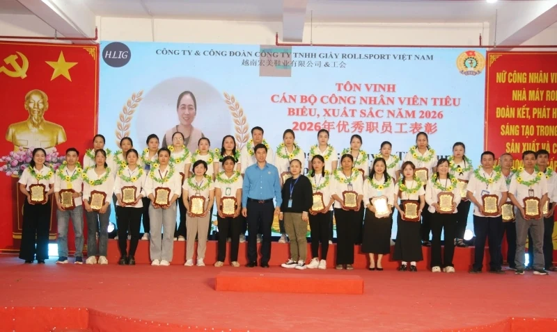 Công đoàn Công ty TNHH Giầy Rollsport Việt Nam tôn vinh 200 cán bộ, công nhân viên tiêu biểu
