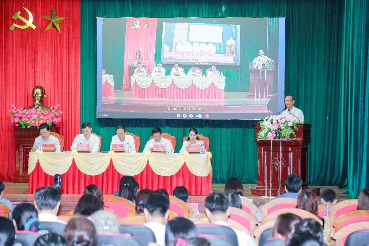 Các ứng cử viên đại biểu HĐND tỉnh tiếp xúc cử tri, vận động bầu cử tại đơn vị bầu cử số 25