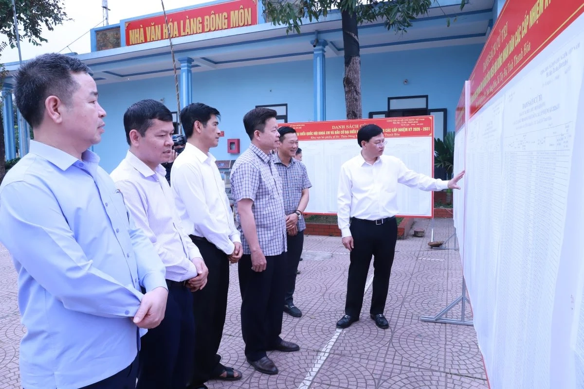 Phó Chủ tịch Thường trực UBND tỉnh Mai Xuân Liêm kiểm tra công tác chuẩn bị bầu cử tại một số địa phương