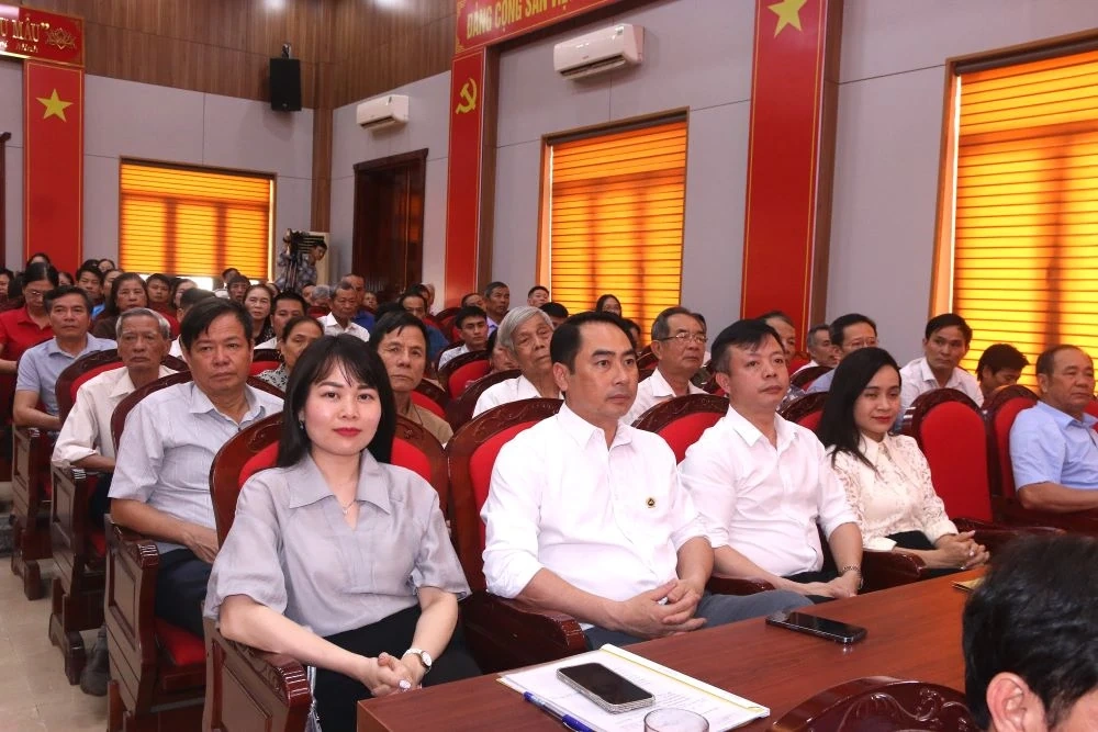 Các ứng cử viên đại biểu HĐND tỉnh tiếp xúc cử tri, vận động bầu cử tại đơn vị bầu cử số 23