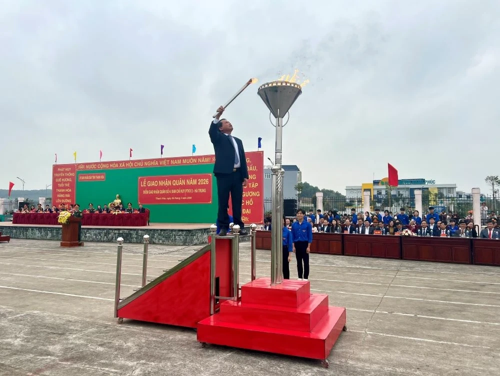 [Cập nhật] Thanh niên các địa phương hăng hái lên đường nhập ngũ