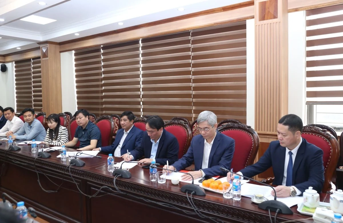 Chủ tịch UBND tỉnh Nguyễn Hoài Anh kiểm tra công tác chuẩn bị bầu cử và vận hành chính quyền địa phương 2 cấp tại xã Triệu Sơn