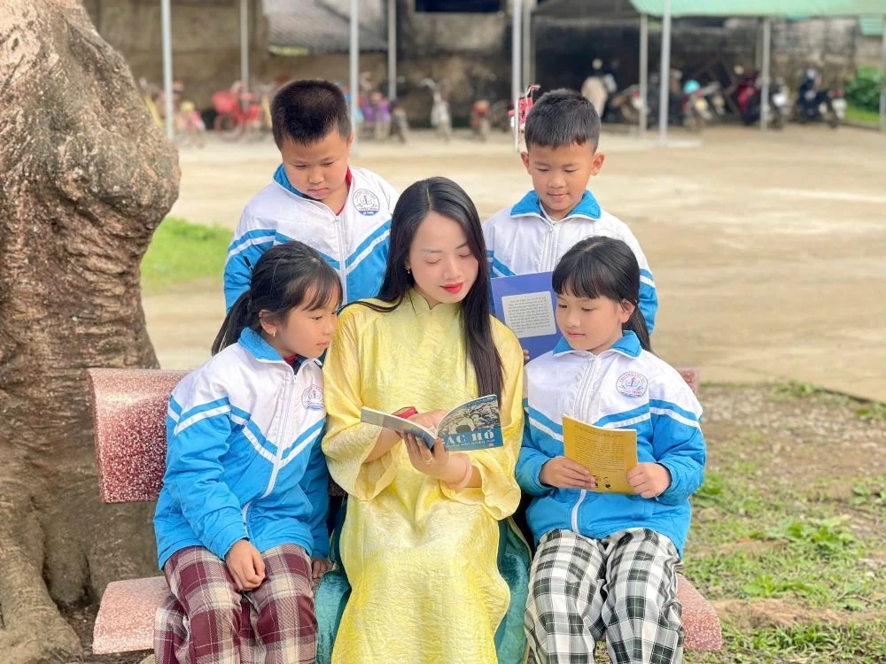 Gieo chữ nơi bản làng, ươm khát vọng ngày mai