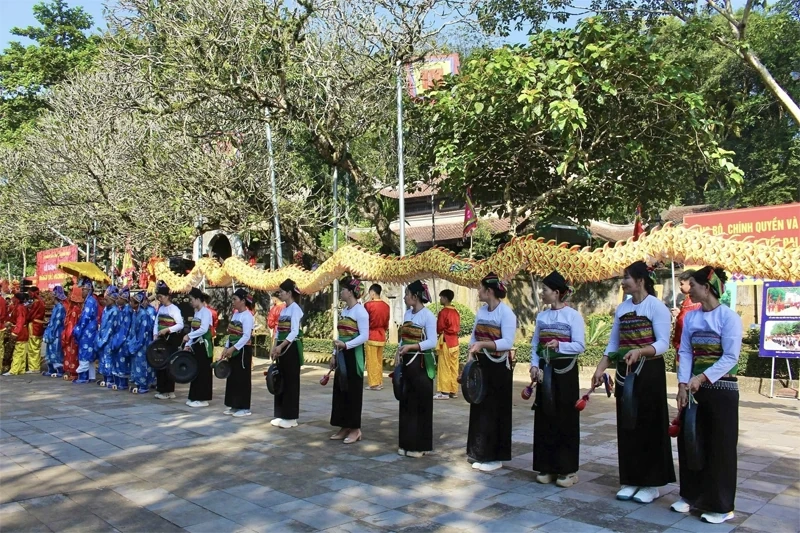 Lấy bản sắc làm gốc để phát triển du lịch bền vững