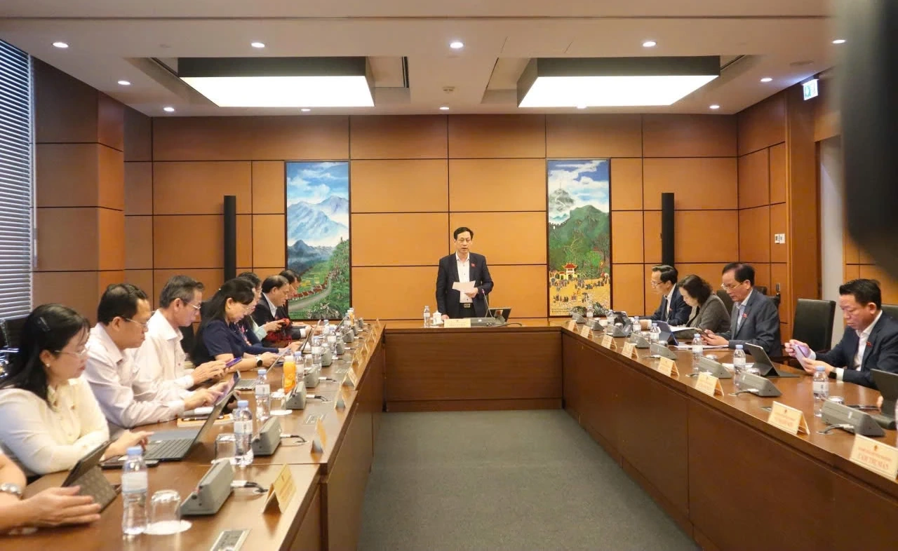 [E-Magazine] Đoàn ĐBQH tỉnh Thanh Hóa: Khẳng định vai trò là nhịp cầu nối vững chắc giữa “ý Đảng - lòng dân”