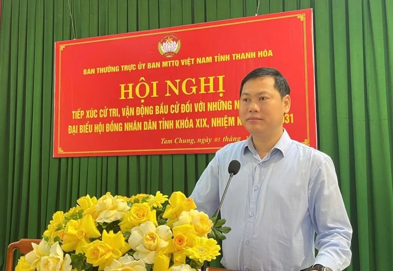 Ứng cử viên đại biểu HĐND tỉnh, đơn vị bầu cử số 1 tiếp xúc cử tri tại xã Tam Chung