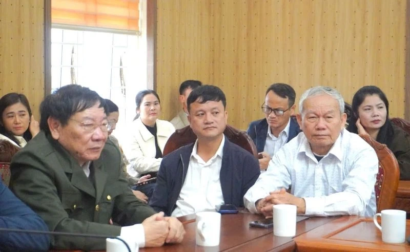 Ứng cử viên đại biểu HĐND tỉnh tiếp xúc cử tri tại đơn vị bầu cử số 20