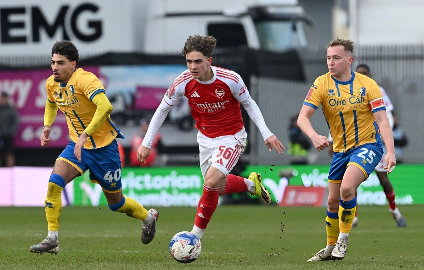 “Tuyển nữ Việt Nam tăng cơ hội dự World Cup khi thua Đài Loan”; Arsenal nhọc nhằn vào tứ kết FA Cup