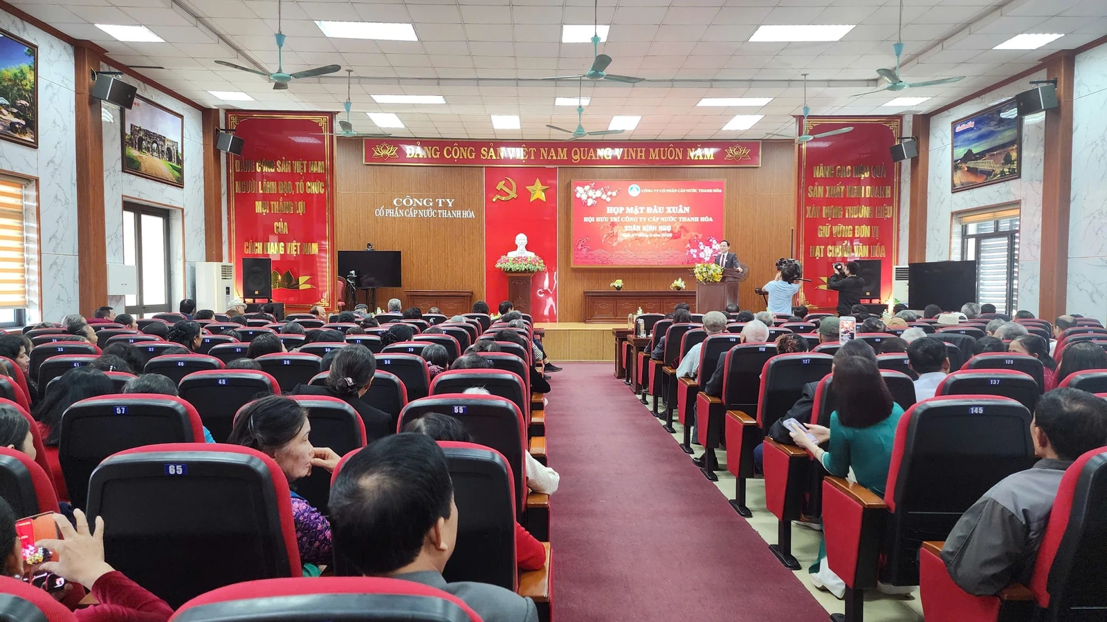 Hội hưu trí Công ty Cổ phần Cấp nước Thanh Hóa họp mặt đầu xuân