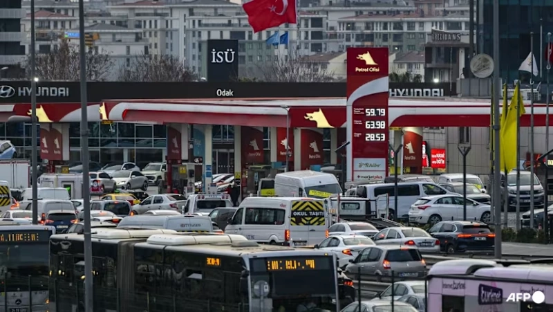 Chiến sự Trung Đông đẩy giá dầu lên mức cao nhất kể từ năm 2023