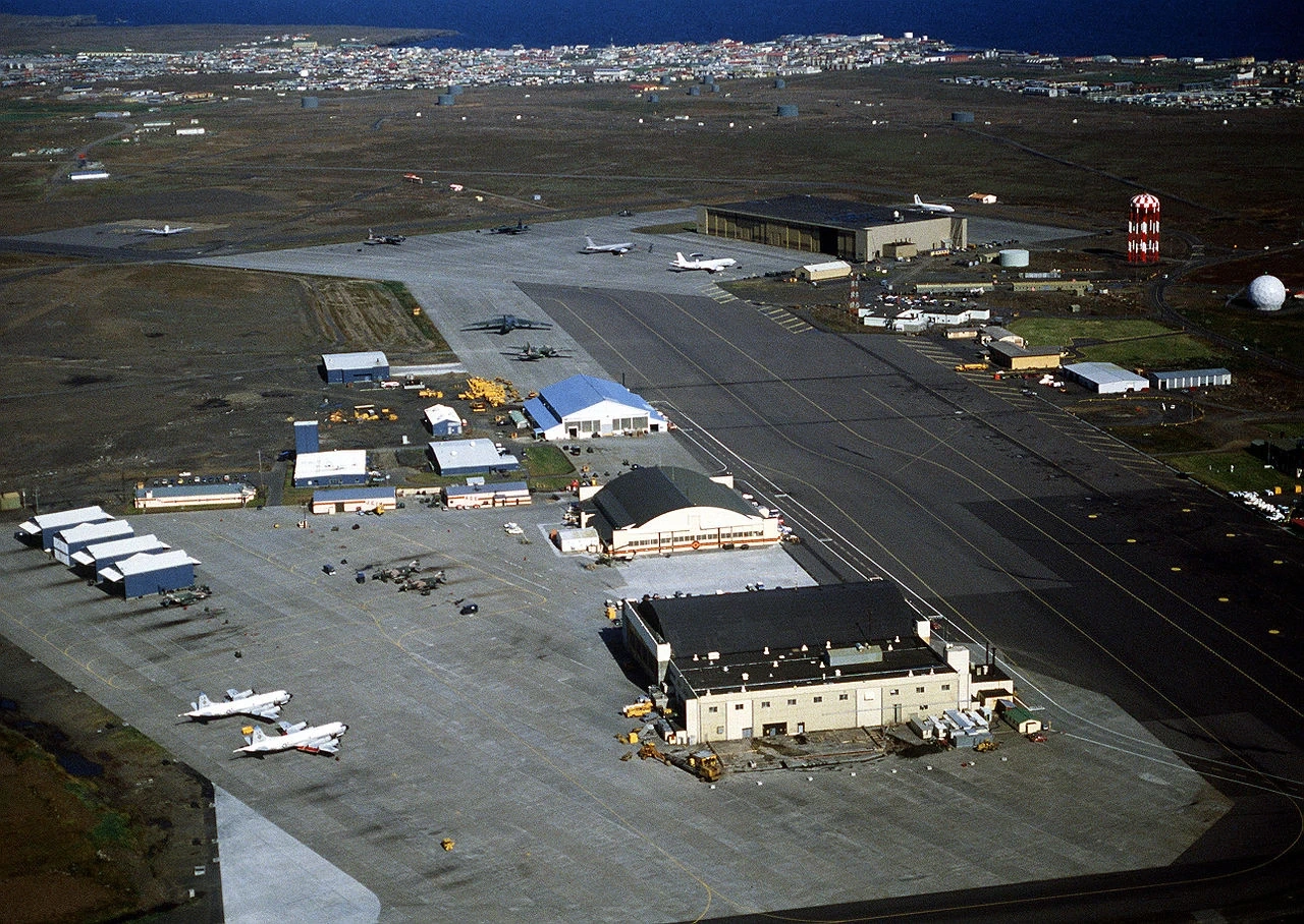 Tiêm kích Thụy Điển tuần tra Iceland, NATO tăng hiện diện quân sự tại Bắc Cực