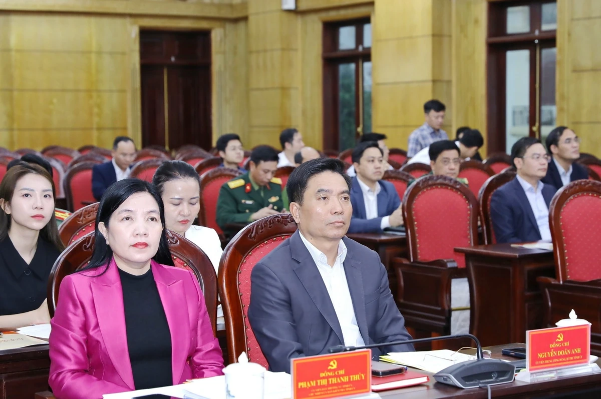 Hội nghị trực tuyến toàn tỉnh vận hành mẫu quy trình bỏ phiếu bầu cử đại biểu Quốc hội khóa XVI và HĐND các cấp nhiệm kỳ 2026-2031