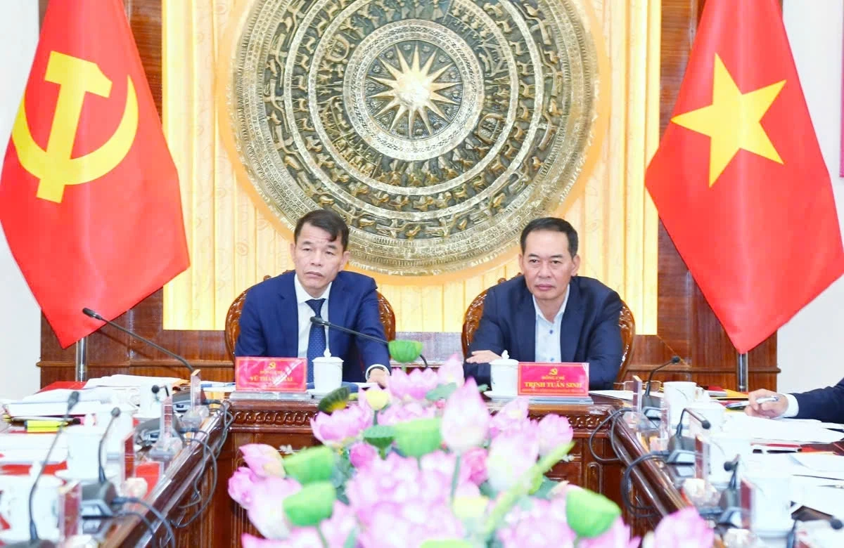 Đẩy mạnh ứng dụng công nghệ số, dữ liệu số trong công tác lãnh đạo, chỉ đạo, điều hành