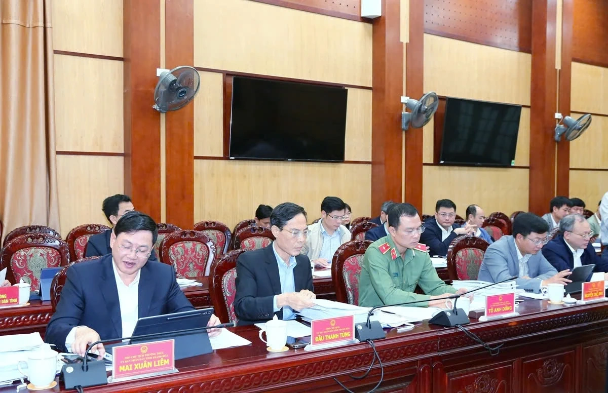 UBND tỉnh họp chuyên đề tháng 3: Thảo luận, cho ý kiến vào một số tờ trình, kế hoạch quan trọng