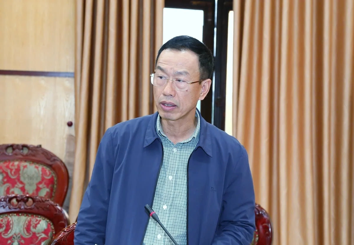 UBND tỉnh họp chuyên đề tháng 3: Thảo luận, cho ý kiến vào một số tờ trình, kế hoạch quan trọng