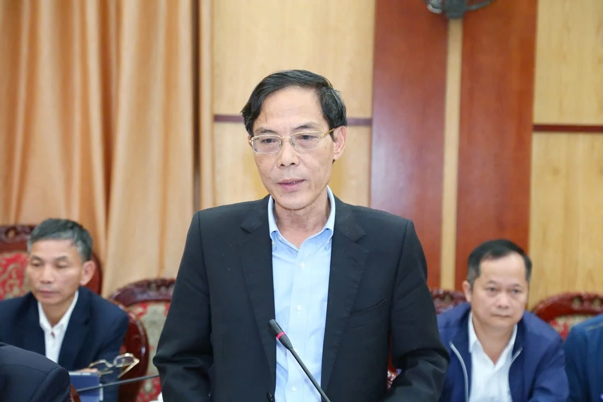 UBND tỉnh họp chuyên đề tháng 3: Thảo luận, cho ý kiến vào một số tờ trình, kế hoạch quan trọng