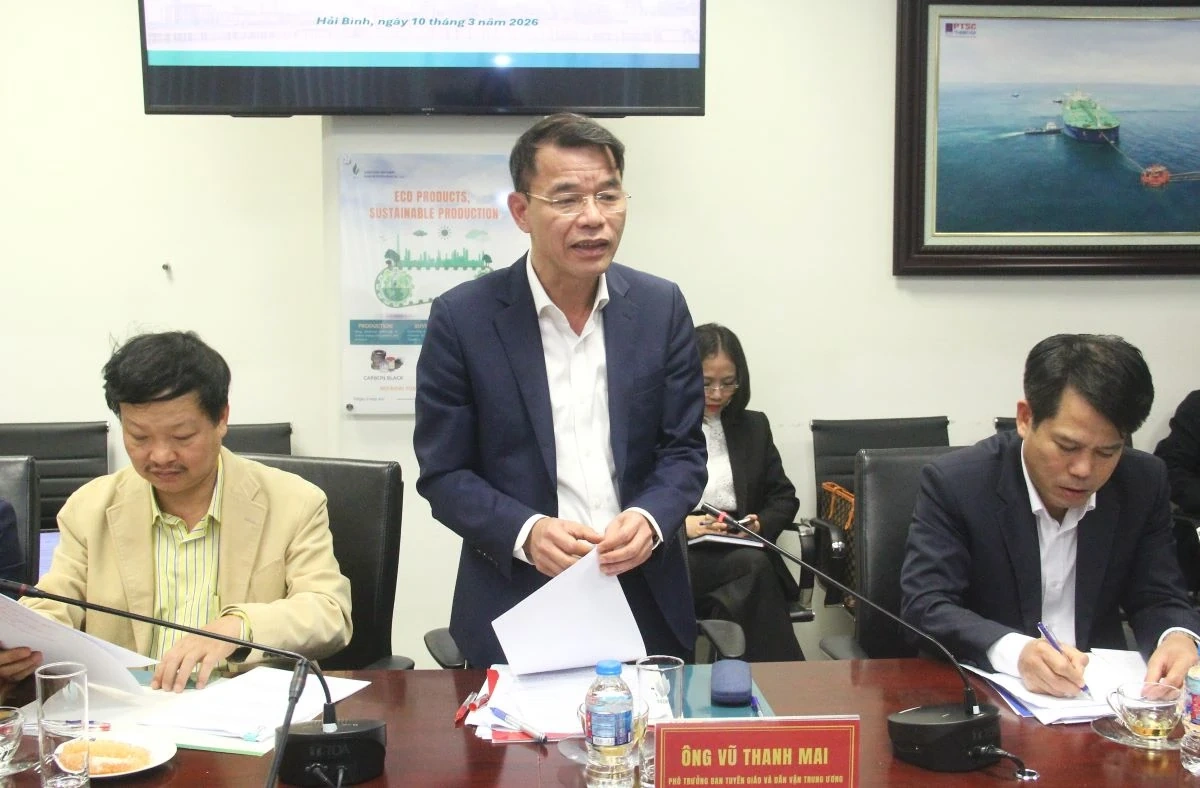 Đoàn công tác Ban Tuyên giáo và Dân vận Trung ương làm việc tại Công ty TNHH lọc hóa dầu Nghi Sơn