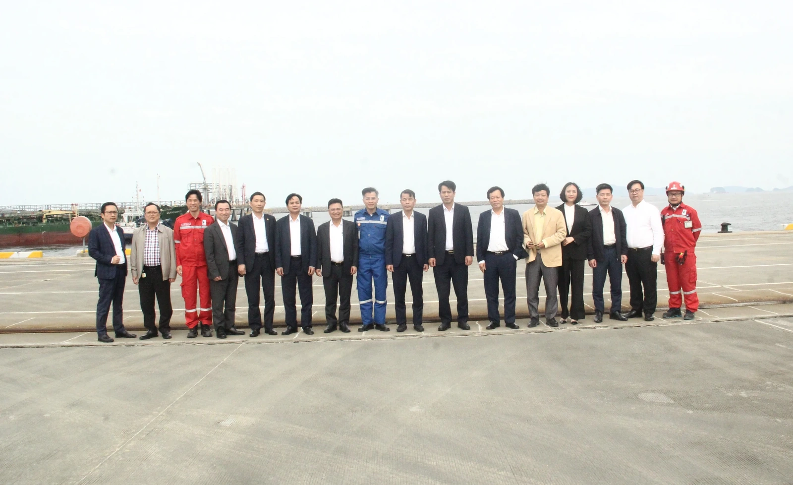 Đoàn công tác Ban Tuyên giáo và Dân vận Trung ương làm việc tại Công ty TNHH lọc hóa dầu Nghi Sơn