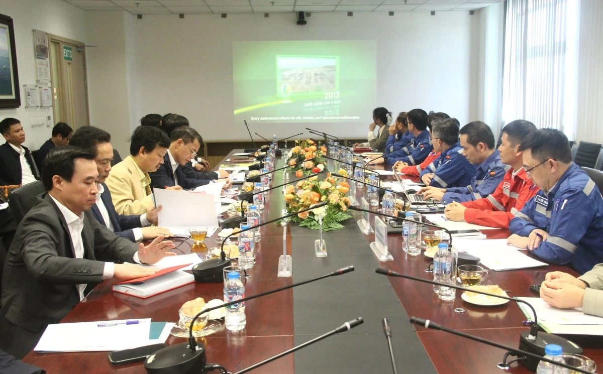 Đoàn công tác Ban Tuyên giáo và Dân vận Trung ương làm việc tại Công ty TNHH lọc hóa dầu Nghi Sơn