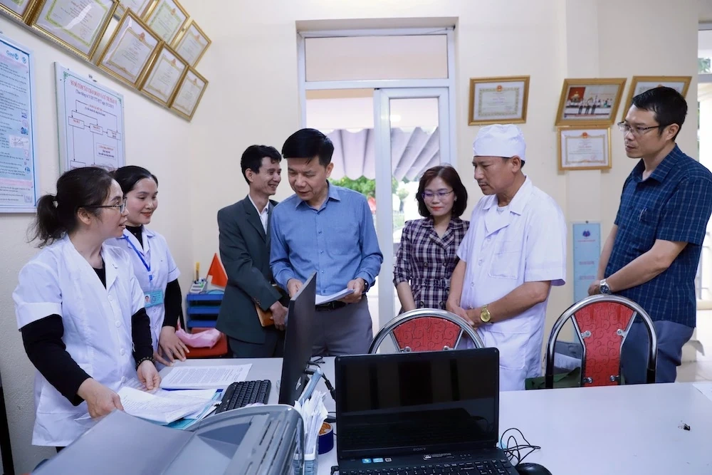 Kiểm tra công tác y tế phục vụ bầu cử đại biểu Quốc hội và HĐND các cấp