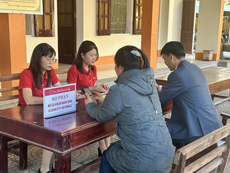 Tạo thuận lợi cho khách hàng sử dụng các dịch vụ thanh toán không dùng tiền mặt