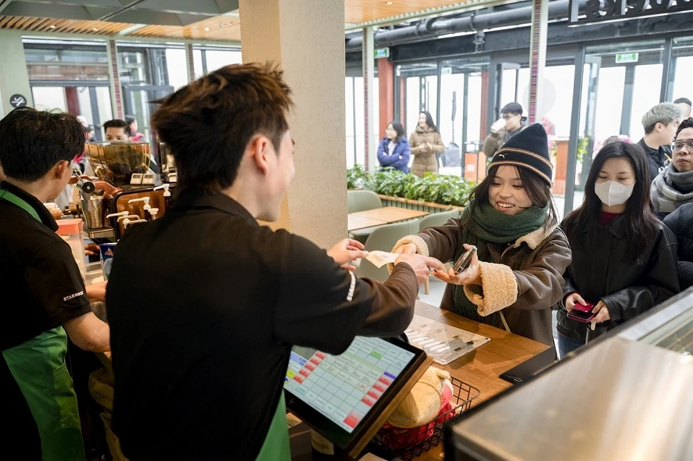 Fansipan chính thức có cửa hàng Starbucks cao nhất châu Á