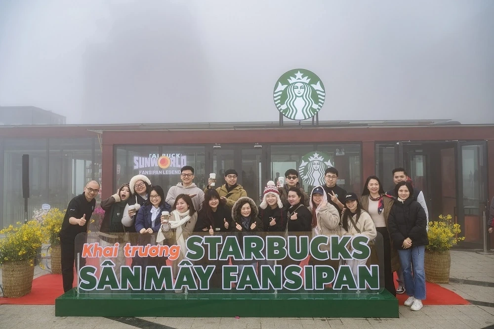 Fansipan chính thức có cửa hàng Starbucks cao nhất châu Á