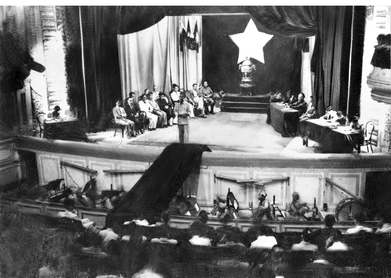 [E-Magazine] Mỗi lá phiếu là một sự cam kết cho tương lai dân tộc