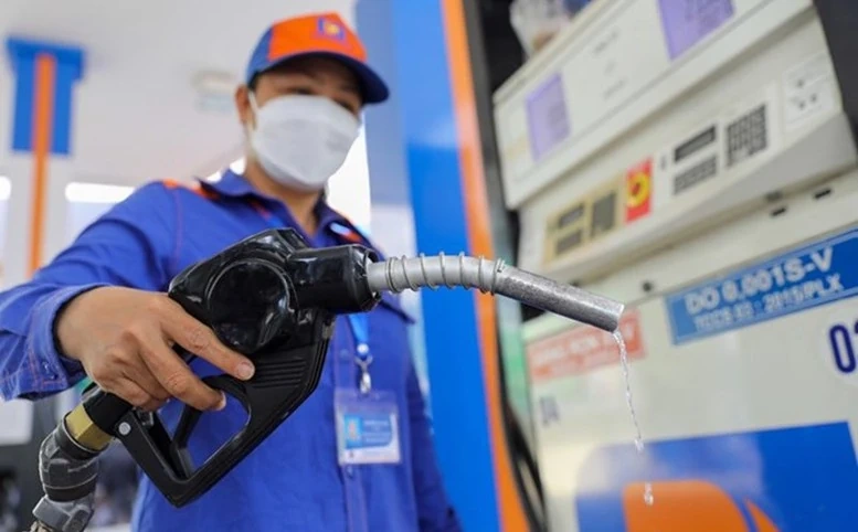 Bảo đảm cung ứng xăng dầu cho sản xuất, kinh doanh và tiêu dùng của người dân, doanh nghiệp