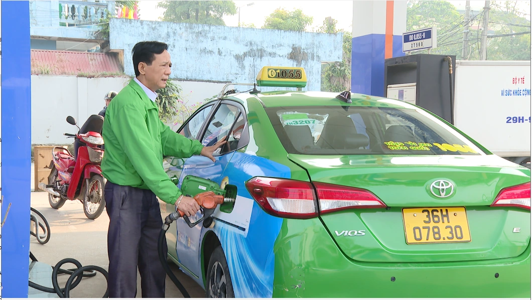 Duy trì giá cước vận tải khách trước biến động giá xăng dầu