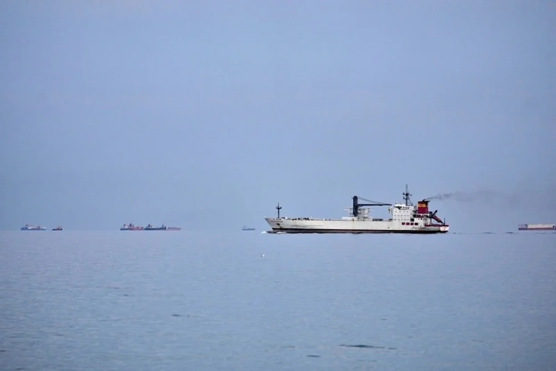 Iran sẽ cho phép tàu chở dầu đi qua eo biển Hormuz nếu giao dịch bằng đồng nhân dân tệ