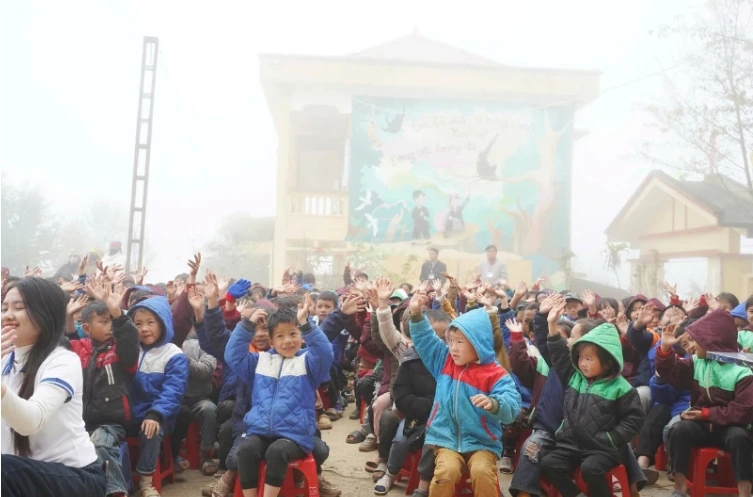 TP Solar đưa giải pháp chiếu sáng đến điểm trường vùng cao Mù Cang Chải