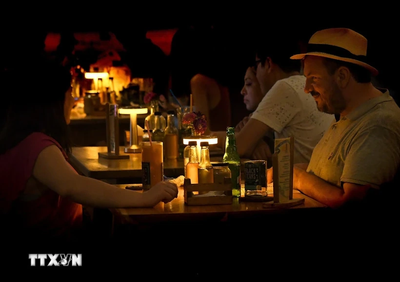 Cuba kích hoạt cơ chế khẩn cấp để khôi phục sự cố sập lưới điện quốc gia