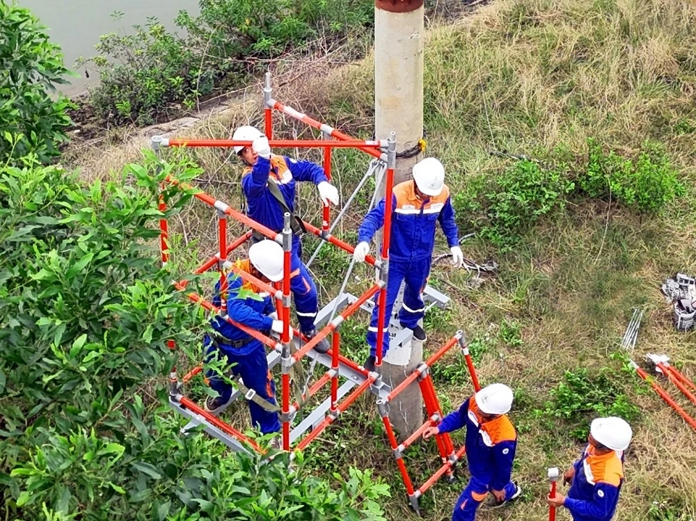 Từ sáng kiến hiện trường đến phong trào đổi mới sáng tạo trong thi công Hotline