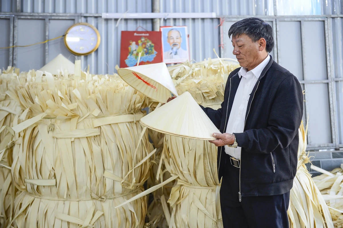 Nón lá Trường Văn: Giữ nghề để giữ sinh kế