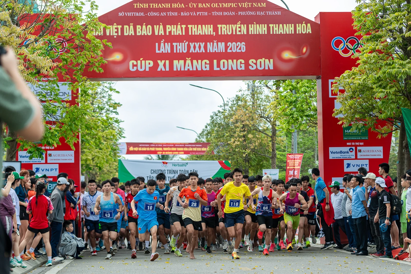 Những bước chạy “vì sức khỏe toàn dân – vì an ninh Tổ quốc” trên đường đua việt dã Báo và PTTH Thanh Hoá lần thứ XXX năm 2026