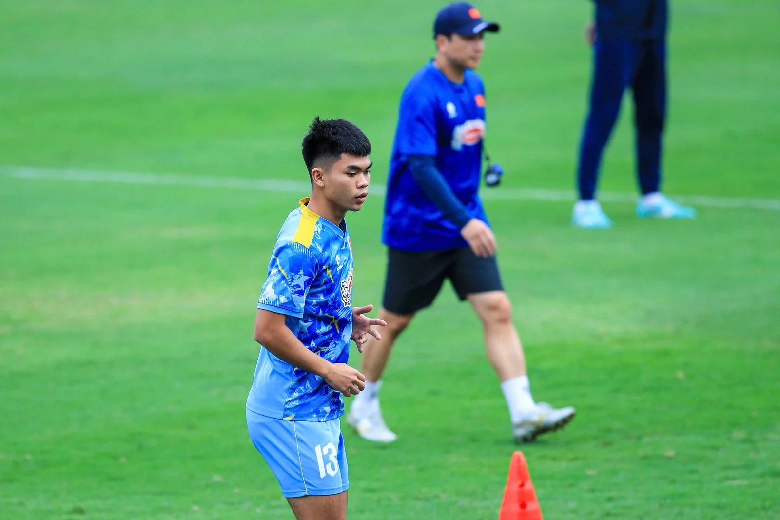 Dư luận Đông Nam Á bất bình vì AFC chậm trễ xử phạt bóng đá Malaysia; Chelsea bị cấm chuyển nhượng