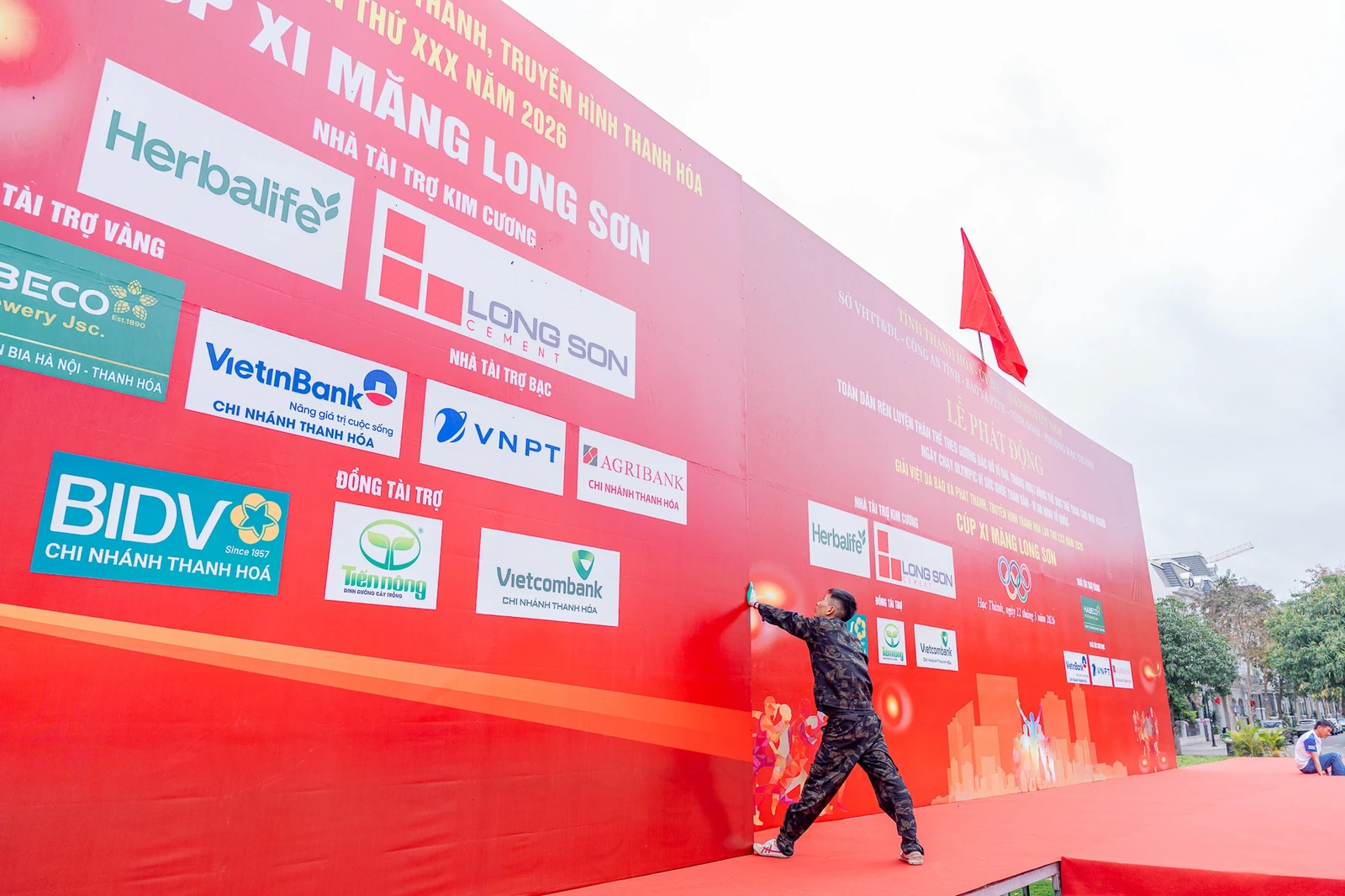 Phường Hạc Thành rực rỡ chào đón Giải Việt dã Báo và PTTH Thanh Hóa lần thứ XXX năm 2026 - Cúp Xi măng Long Sơn